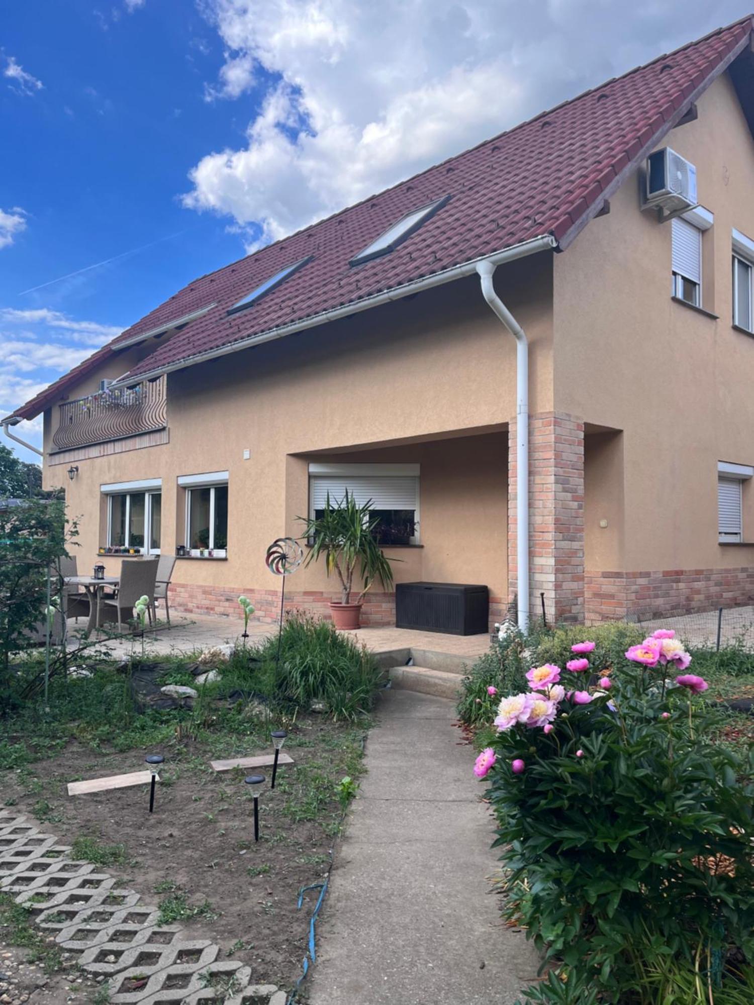 Garden Villa Будапеща Екстериор снимка